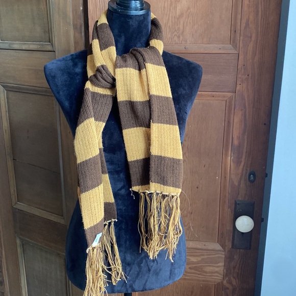Vintage brown striped scarf. 100% acrylic. 54” length not including tassels. - Picture 2 of 5